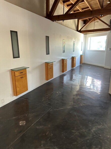 More Photos Of 3741-3749 Park Blvd, San Diego Storefront For Lease