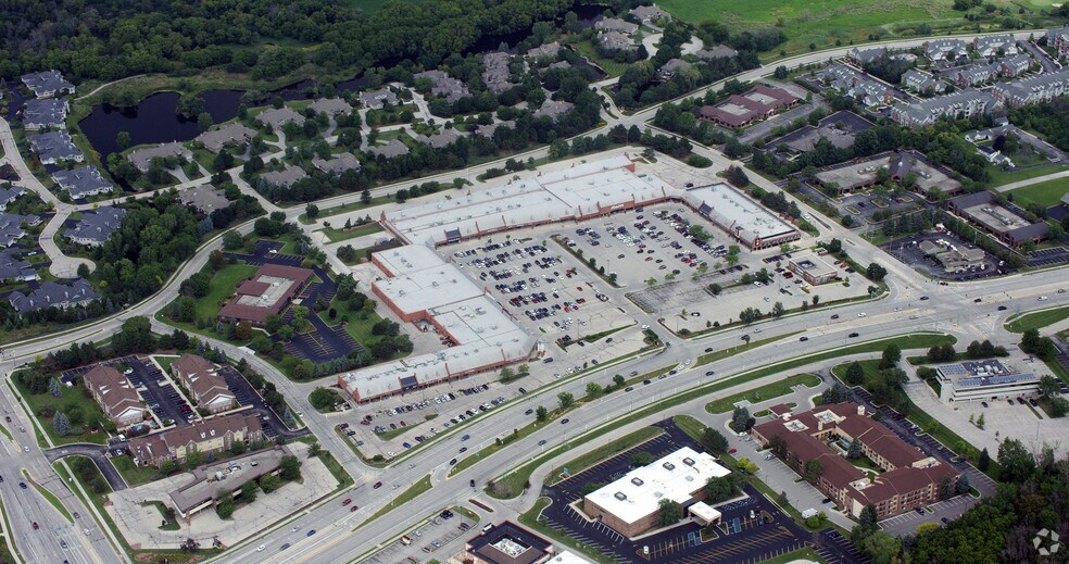 More Photos Of 16700-17000 W Bluemound Rd, Brookfield Unknown For Lease