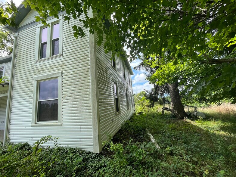 More Photos Of 61961 Dysart Woods Rd, Belmont Specialty For Sale