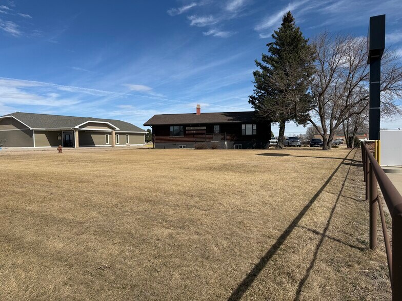 More Photos Of 35 5th Ave, Belle Fourche Office For Sale