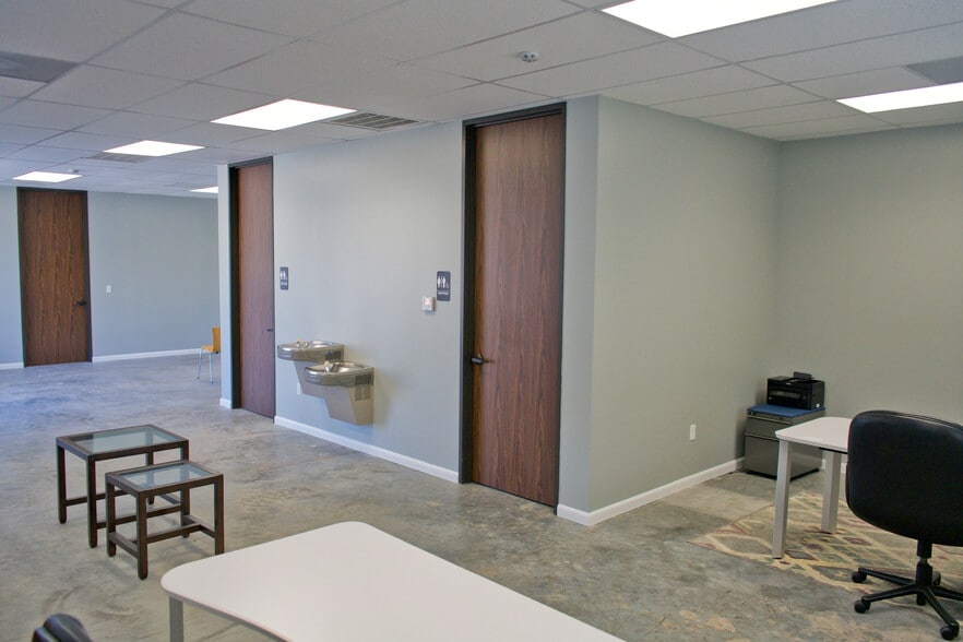 More Photos Of 8717 Humble Westfield Rd, Humble Warehouse For Sale