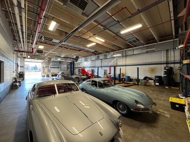 More Photos Of 777 Kuehn Ct, Neenah Warehouse For Sale