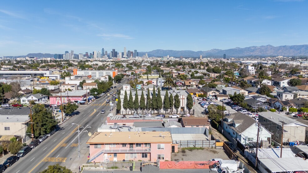 More Photos Of 4610 Compton Ave, Los Angeles Apartments For Sale