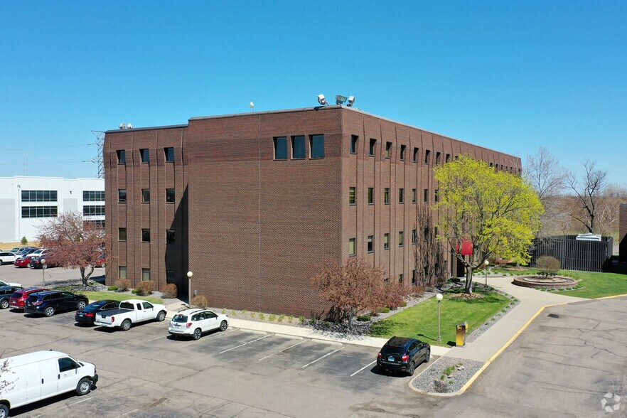 More Photos Of 1935 W County Road B2, Roseville Office For Sale