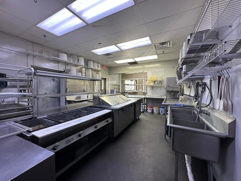 More Photos Of 408-422 N Main St, Hannibal Restaurant For Sale