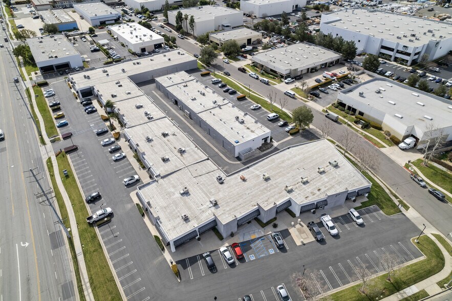 More Photos Of 268 N Lincoln Ave, Corona Office For Lease