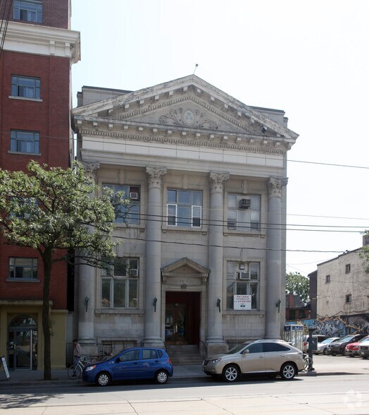 More Photos Of 491 College St, Toronto Office For Lease