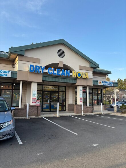 More Photos Of 8621-8629 Lee Hwy, Fairfax Freestanding For Lease
