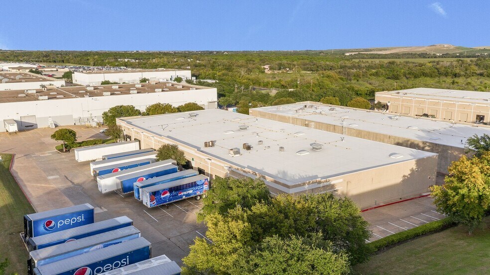 More Photos Of 8606-9101 Wall St, Austin Unknown For Lease