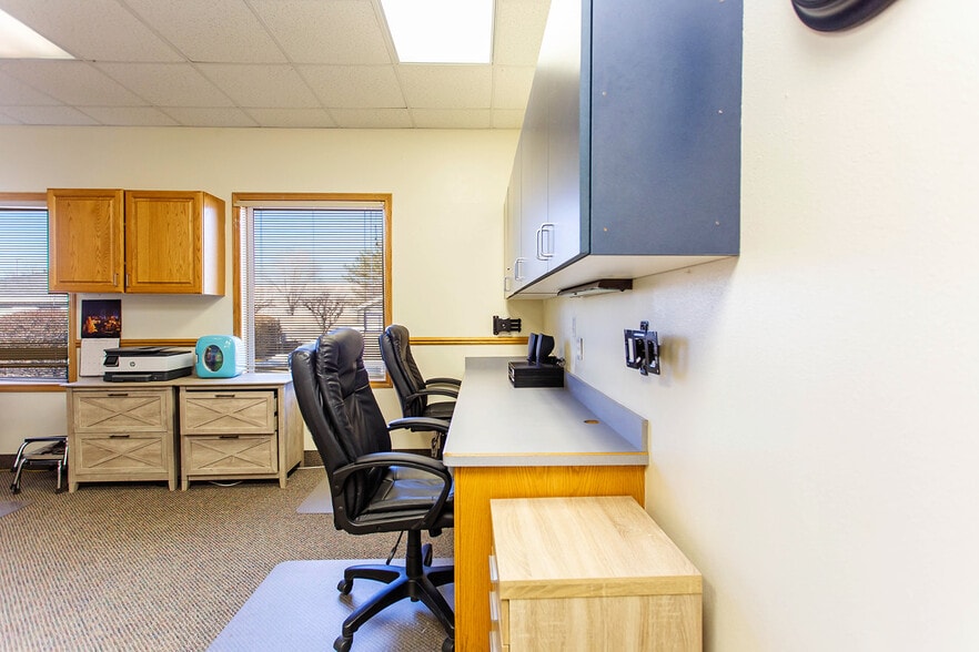 More Photos Of 1263 Bennett Ave, Burley Medical For Lease