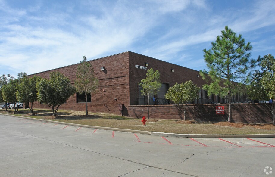 More Photos Of 14141 Airline Hwy, Baton Rouge Unknown For Lease