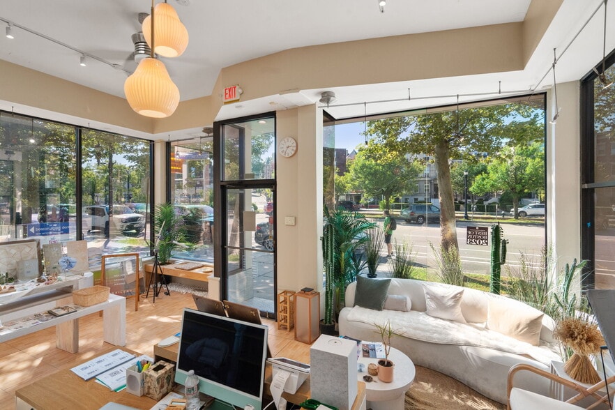 More Photos Of 1680 Beacon St, Brookline Apartments For Lease