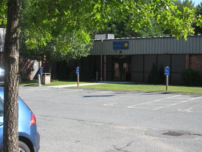 More Photos Of 143 Munson St, Greenfield Office For Sale