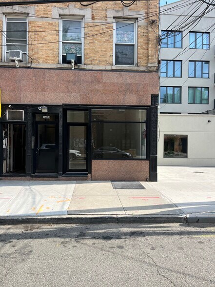 More Photos Of 1434 Astoria Blvd, Astoria Storefront Retail Residential For Lease