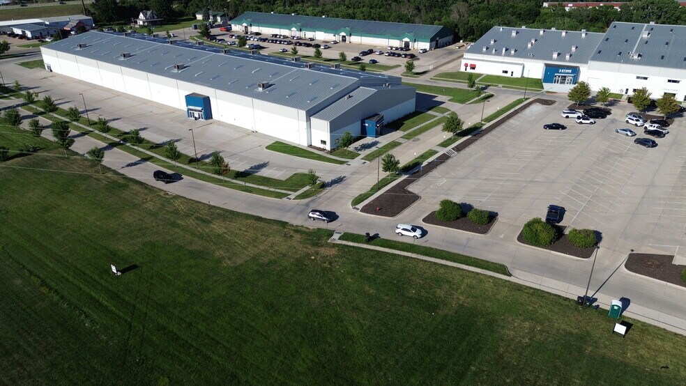 More Photos Of 315 Speedway Cir, Lincoln Sports And Entertainment For Lease