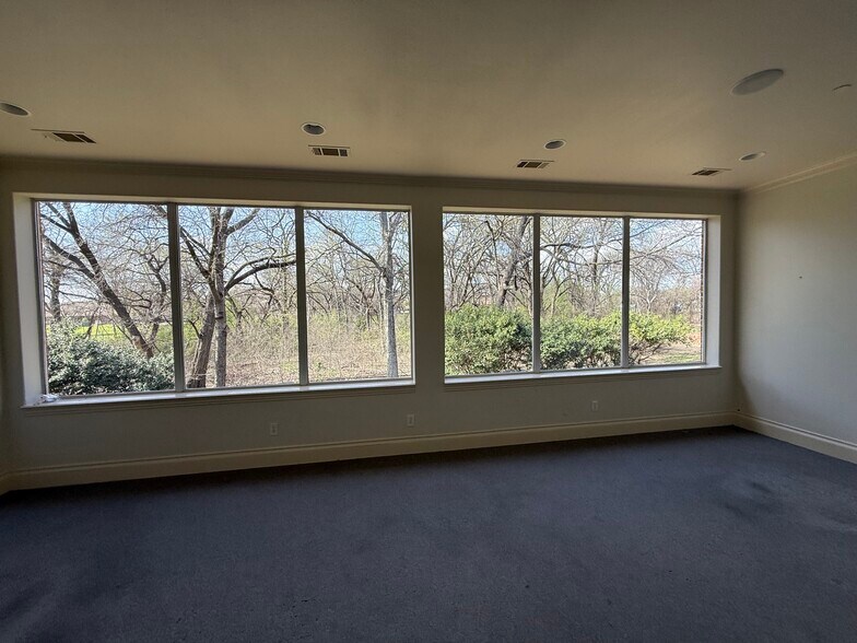More Photos Of 5301 Village Creek Dr, Plano Office For Lease