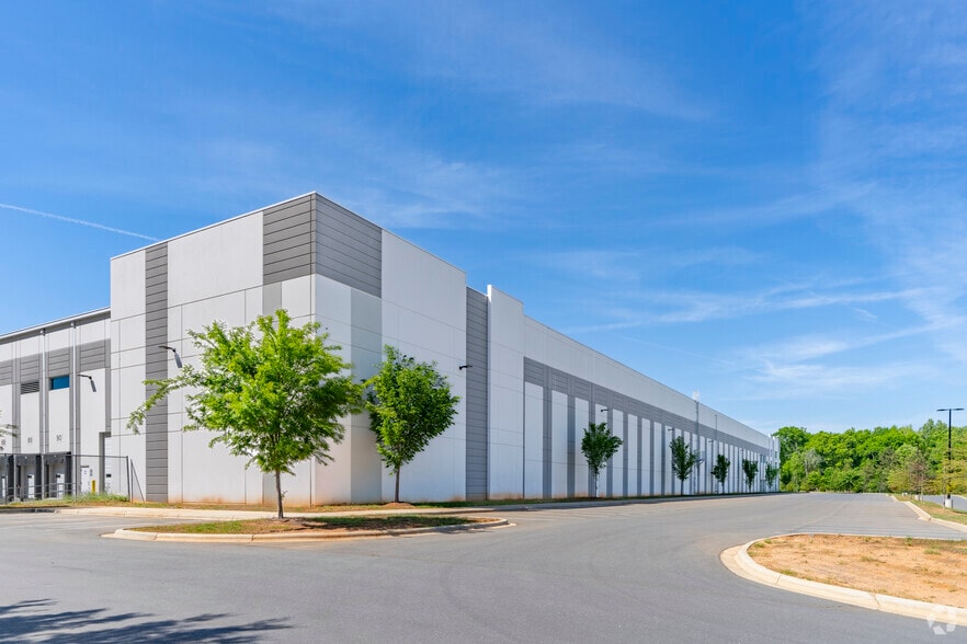 More Photos Of 10137 Horton Rd, Charlotte Distribution For Lease
