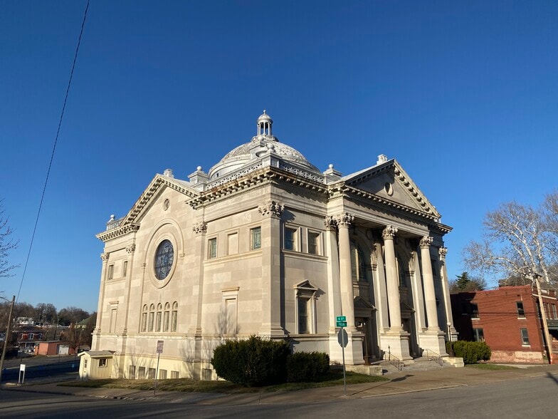 More Photos Of 1201 Felix St, Saint Joseph Lodge Meeting Hall For Sale