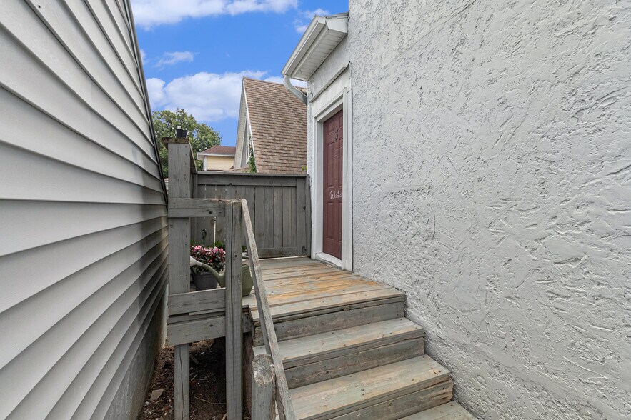 More Photos Of 2501 Poppleton Ave, Omaha Apartments For Sale
