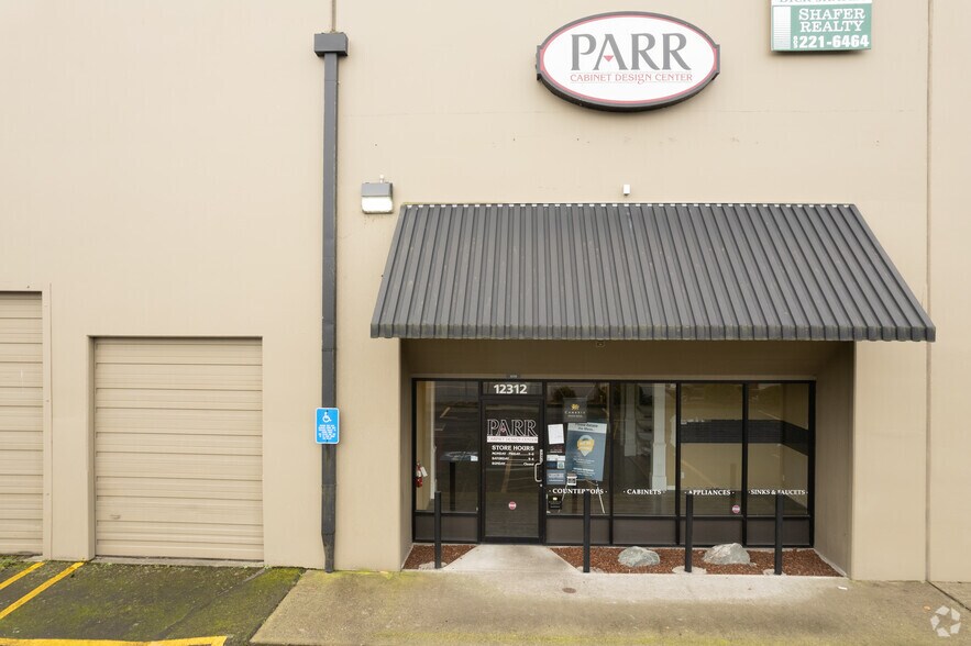 More Photos Of 12304-12314 NE Whitaker Way, Portland Warehouse For Lease