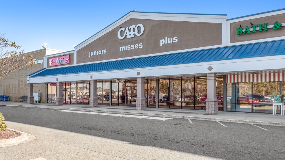 More Photos Of 6586 GA Highway 40 E, Saint Marys General Retail For Lease