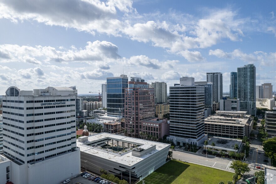 More Photos Of 200 E Broward Blvd, Fort Lauderdale Office For Lease