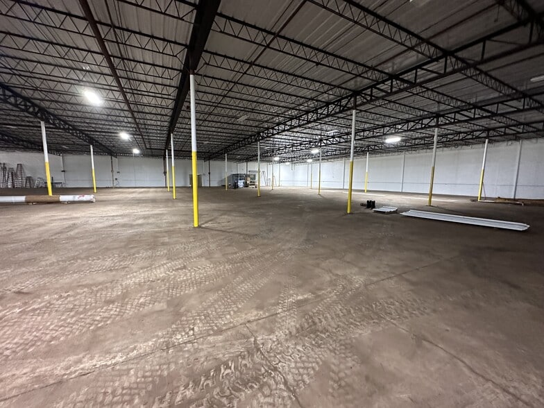 More Photos Of 1605 Cottonwood, Bay City Warehouse For Sale