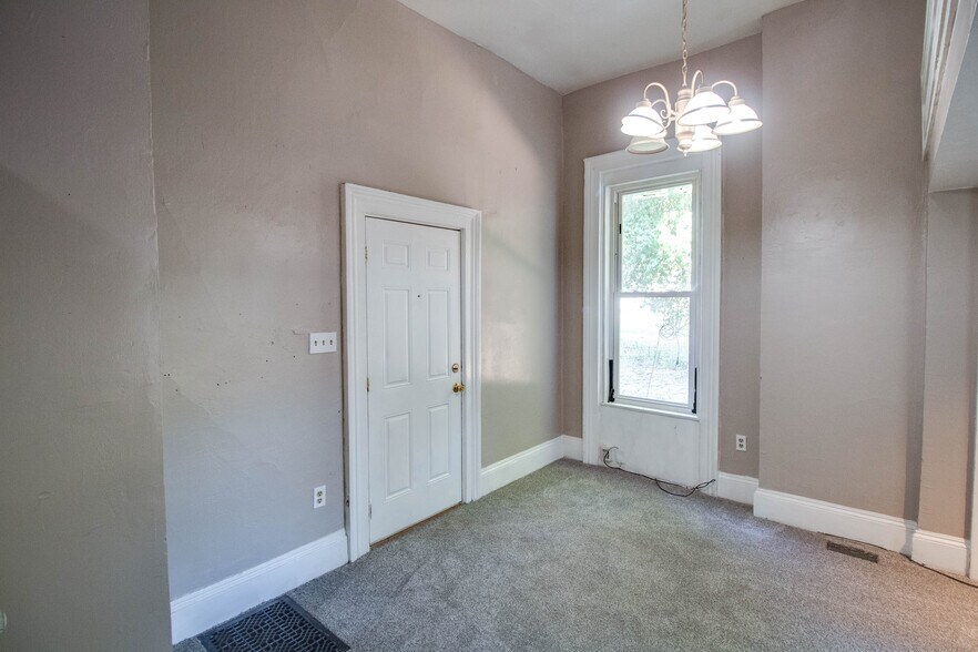 More Photos Of 1011 State St, Alton Apartments For Sale