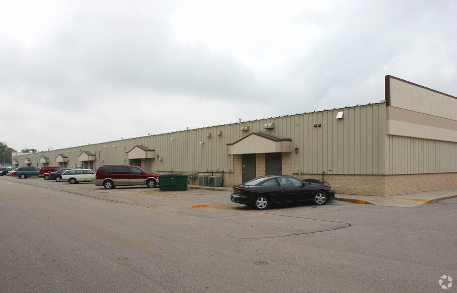 More Photos Of 1930 E Apple Ave, Muskegon Unknown For Lease