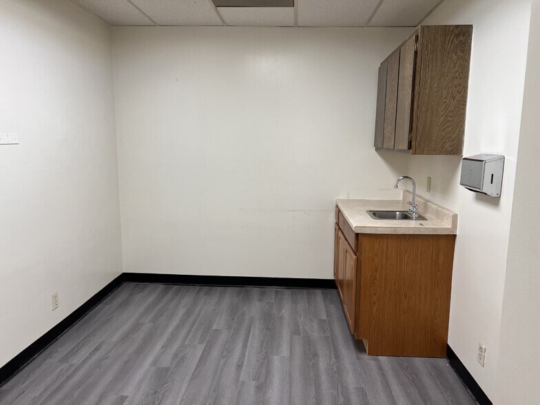More Photos Of 9635 Monte Vista Ave, Montclair Office For Sale