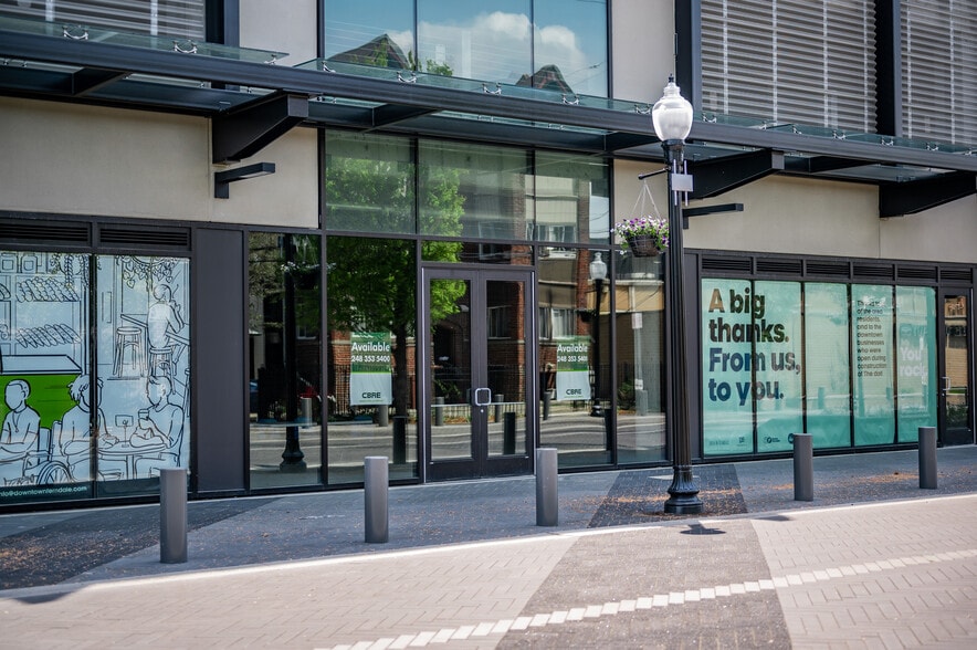 More Photos Of 221 W Troy St, Ferndale Parking Garage For Lease