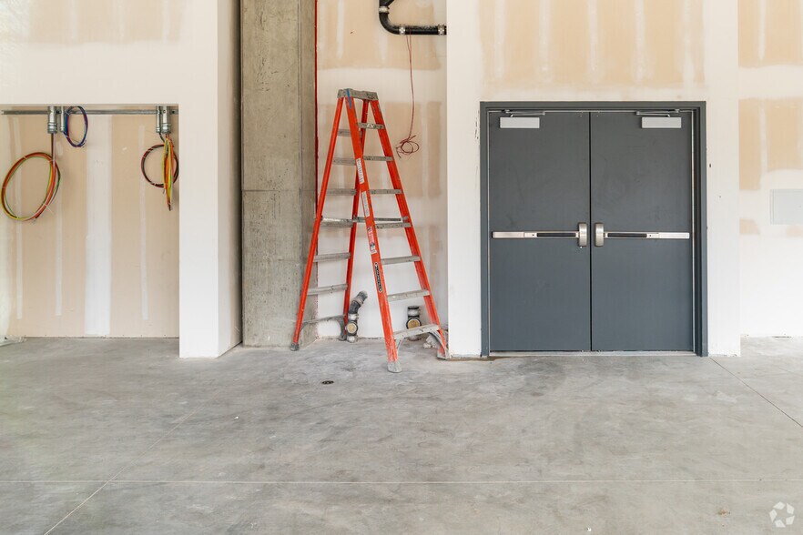 More Photos Of 2675 Geary Blvd, San Francisco Unknown For Lease