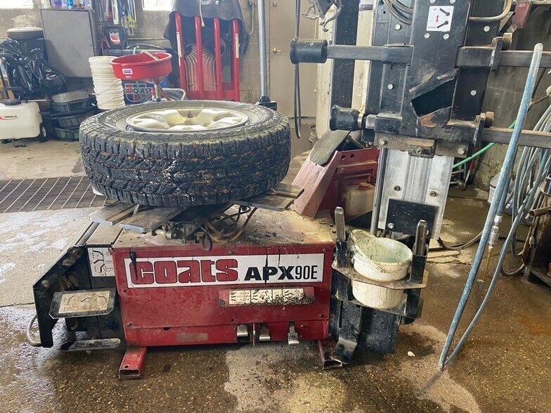 More Photos Of 4 6th St, Culbertson Auto Repair For Sale