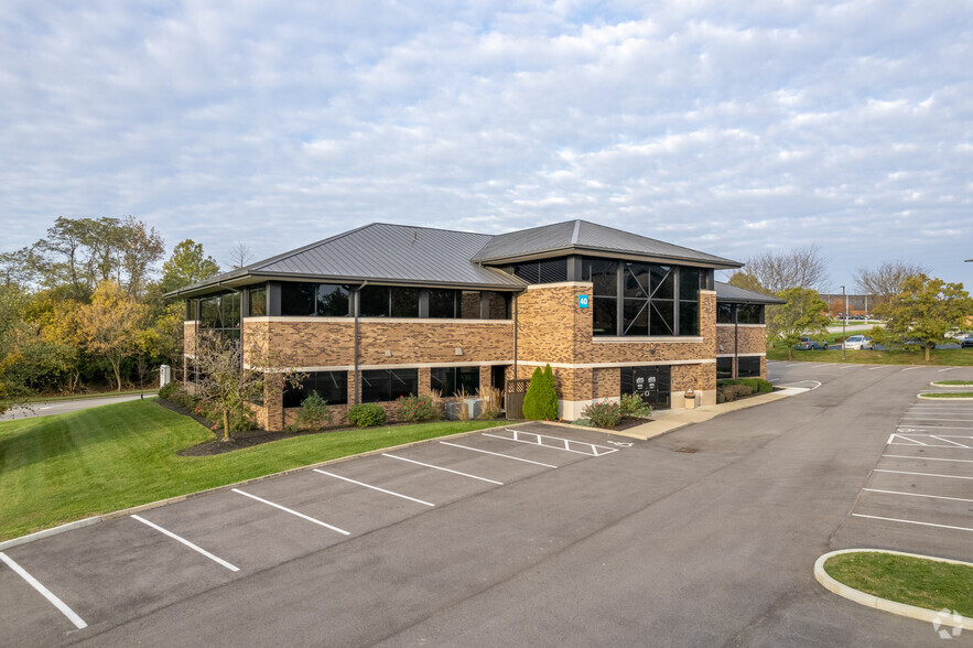 Primary Photo Of 2900 Chancellor Dr, Crestview Hills Office For Lease