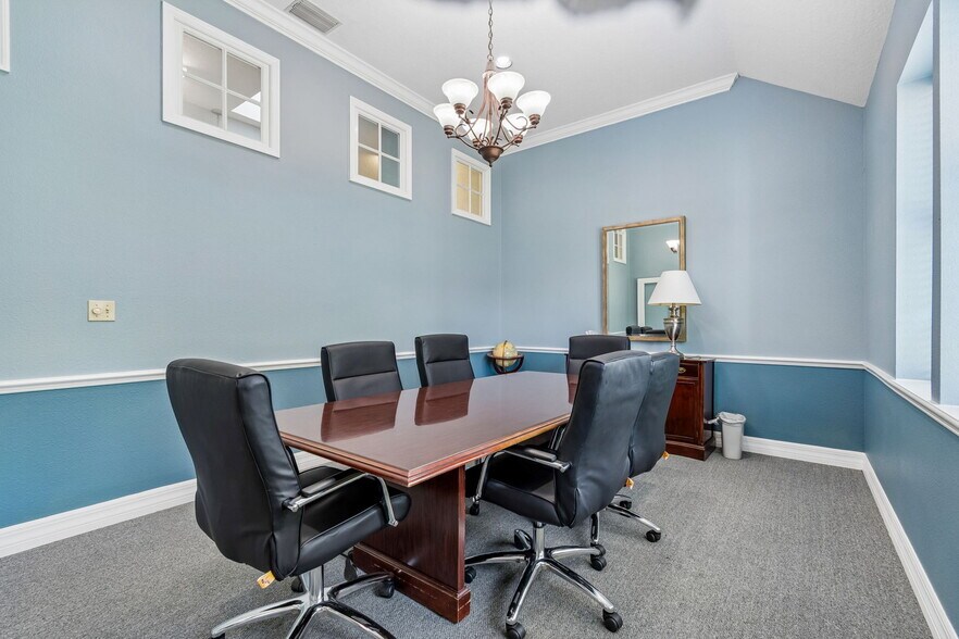 More Photos Of 402 E 7th Ave, Tampa Office For Sale