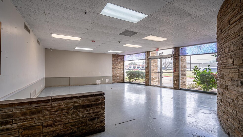More Photos Of 701 S Cherry Ln, Fort Worth Rehabilitation Center For Sale