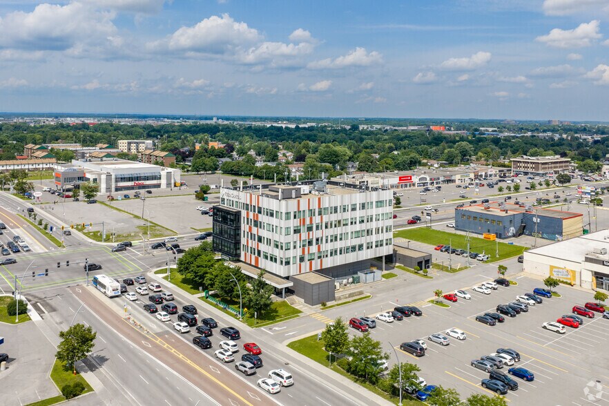 More Photos Of 1699 Le Corbusier, Laval Office For Lease