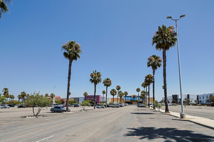 More Photos Of 500-506 Carson Town Ctr N, Carson General Retail For Sale