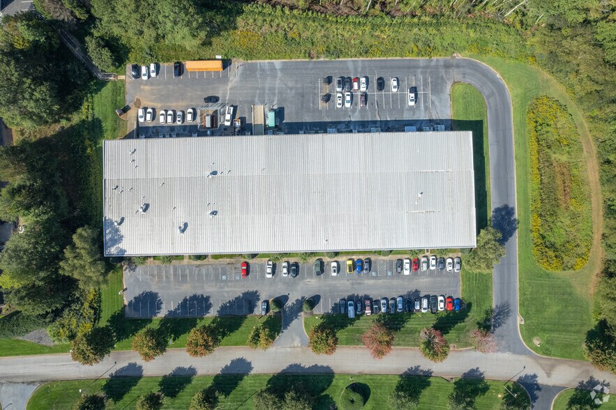 More Photos Of 111 Corporate Dr, Spartanburg Research And Development For Lease