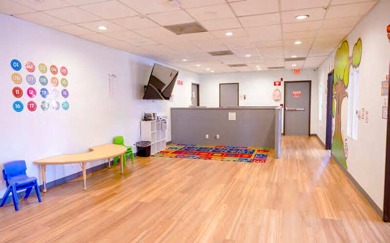 More Photos Of 3877 12th St, Riverside Office For Lease