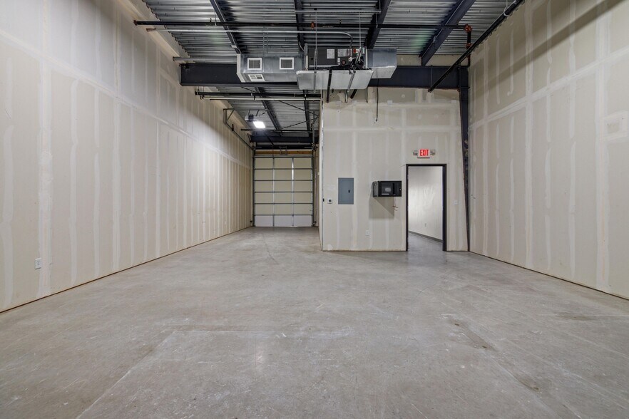 More Photos Of 2020 N Bell Blvd, Cedar Park Unknown For Lease