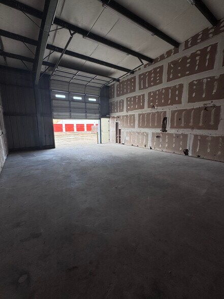 More Photos Of 1222 Veterans, Kenner General Retail For Lease