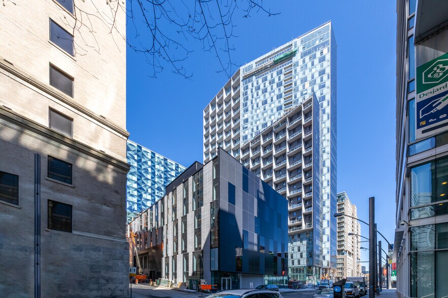 More Photos Of 385 Viger Avenue W Humaniti, Montréal Office For Lease