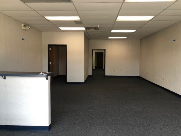 More Photos Of 1036-1062 Corporate Ln, Export Storefront Retail Office For Lease