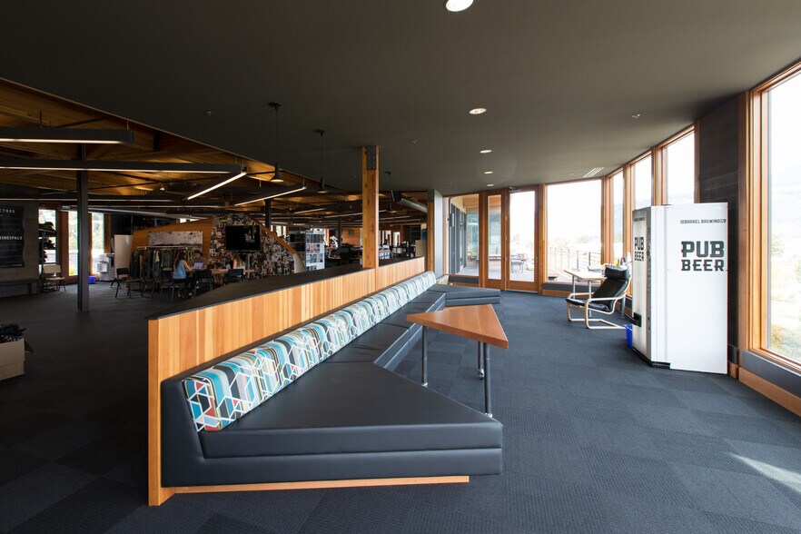 More Photos Of 603 Portway Ave, Hood River Loft Creative Space For Lease