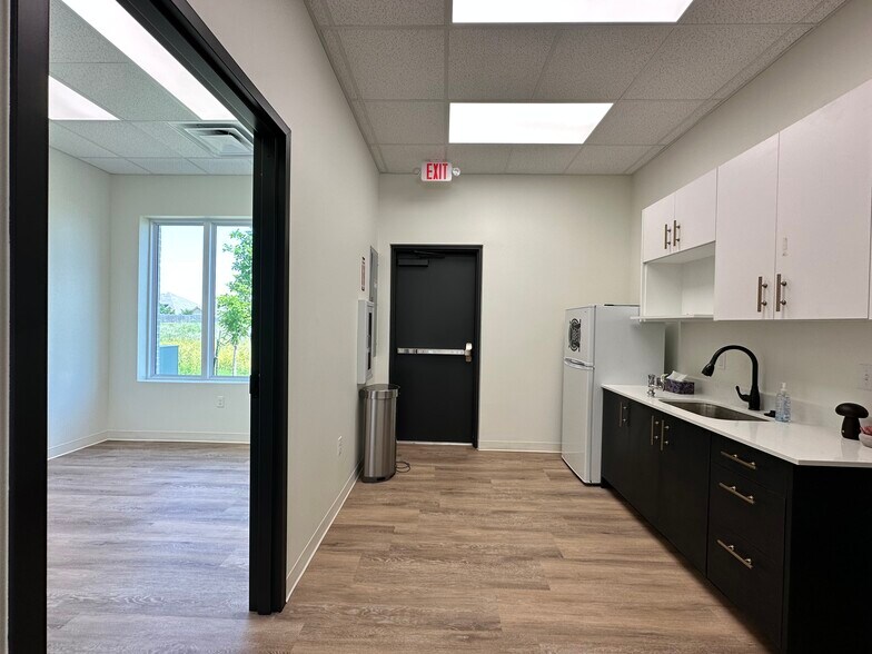More Photos Of 15105 Crown At Lone Oak Rd, Edmond Office For Lease