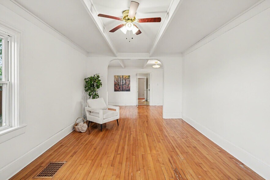 More Photos Of 616 Rideau St, Kemptville Office For Sale