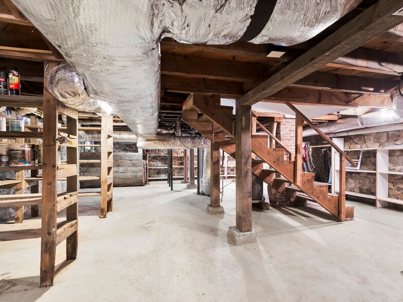 More Photos Of 58 Gunter Town Rd., Marshall Self Storage For Sale