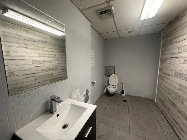 More Photos Of 1771 N State Road 7, Fort Lauderdale Loft Creative Space For Sale