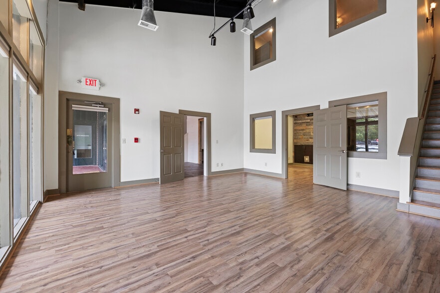 More Photos Of 226 W Washington St, Madison Freestanding For Sale